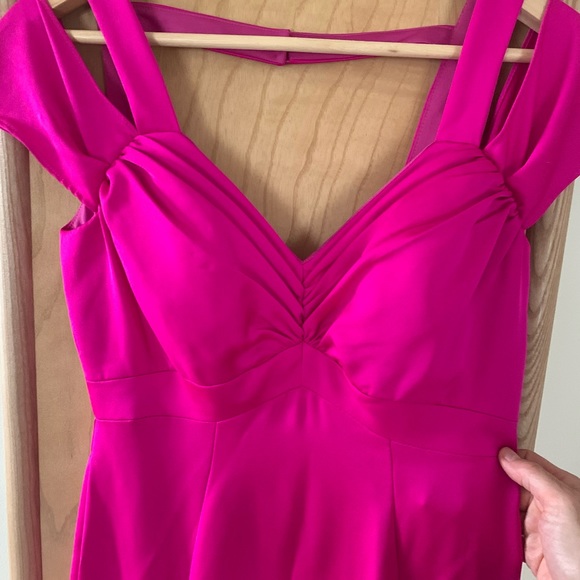 Brand new, never worn fuschia gown, size 0 - Picture 9 of 11